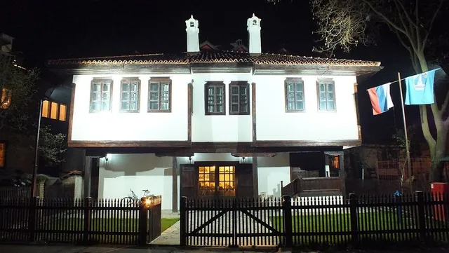 Gigina kuća noću