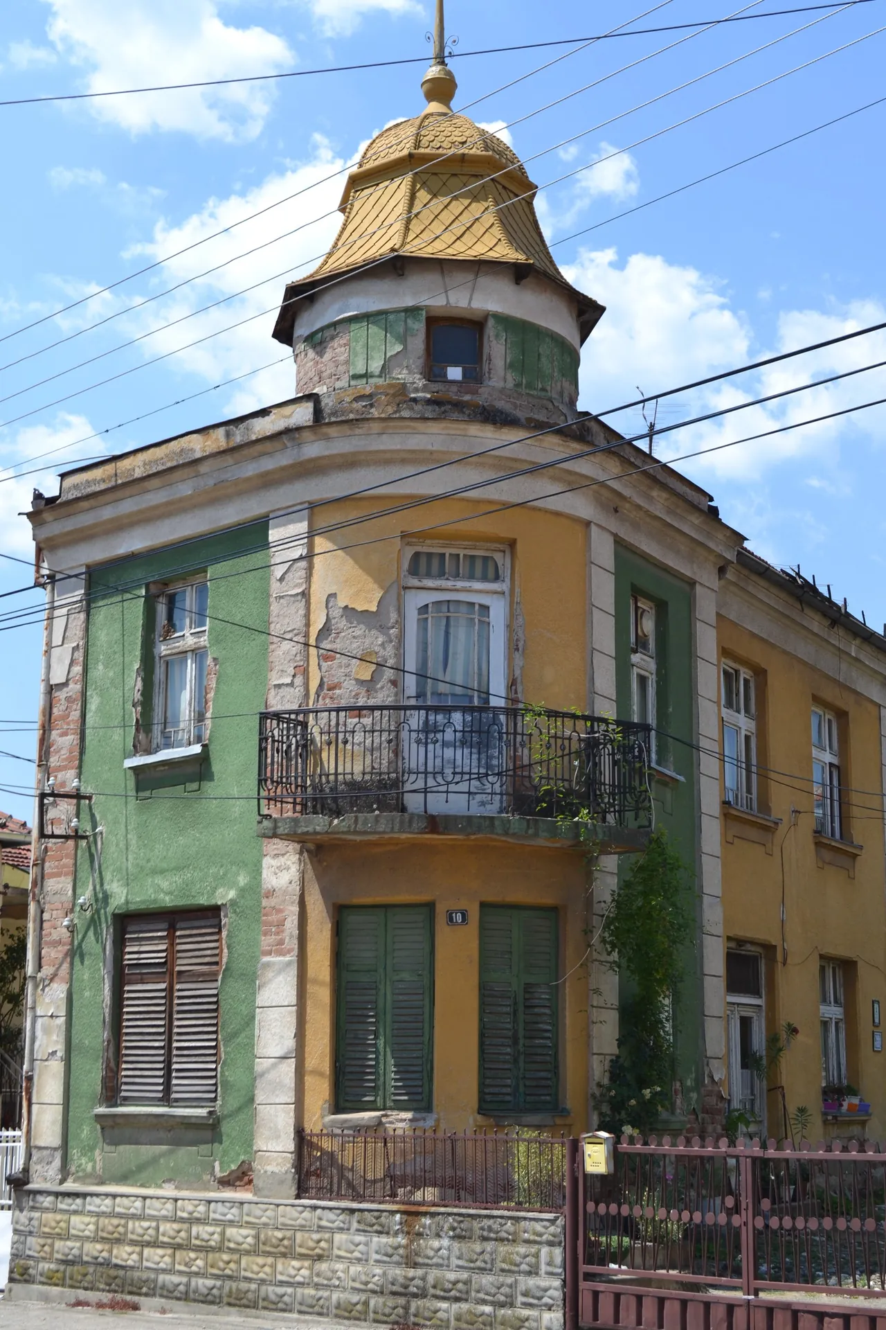 Stara kuća u Vlasotincu